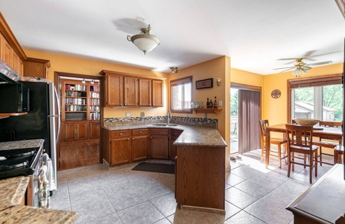 LaSalle Casa | Large quiet estate property in beautiful natural surroundings.
