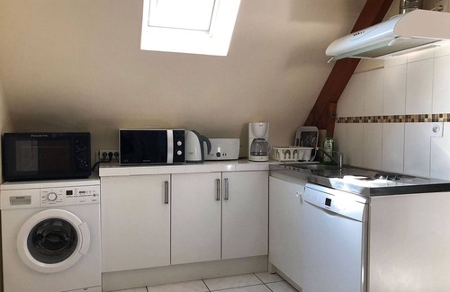 La Riche Apartamento | Estudio-Superior-Baño privado con ducha