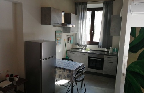 Faenza Apartamento | Large studio apartment with separate rooms
