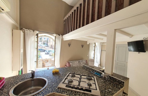 Monticello Apartamento | GRAN ESTUDIO EN CASA DE PUEBLO CERCA DEL MAR