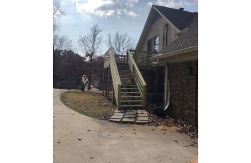 New Castle Apartamento | Large Studio Space For Girls Trip & Sleepovers