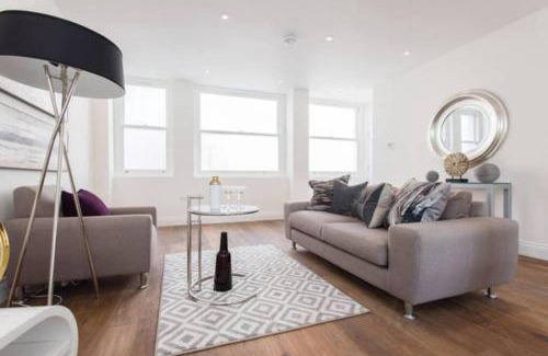 St. Pancras and Somers Town Casa | Large Three Bed Duplex Camden