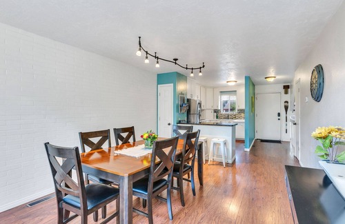 Pleasant View Casa | Casa de pueblo grande entera (3Bd / 3Ba) Cerca del estadio BYU / BYU