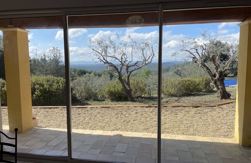 Callas Casa | Gran villa con piscina climatizada y vistas impresionantes entre olivos.