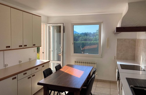 Le Pradet Villa | Large villa with sea view and swimming pool Le Pradet close to beaches and walks