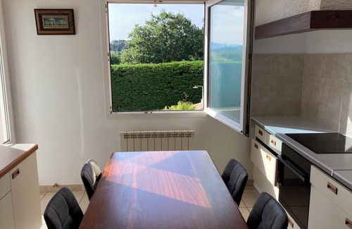 Le Pradet Villa | Large villa with sea view and swimming pool Le Pradet close to beaches and walks