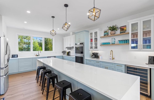 Northern Bruce Peninsula Cabaña | Largest Luxury Beachfront Cottage with Hot Tub in Tobermory!