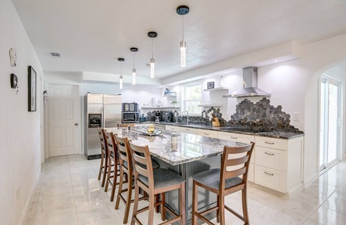 Harbor Bluffs Casa | Largo Family Oasis: Private Pool & Hot Tub!