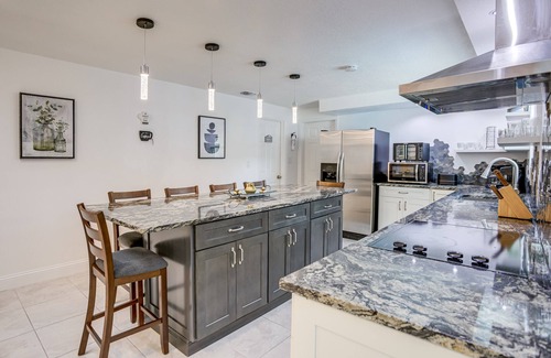 Harbor Bluffs Casa | Largo Family Oasis: Private Pool & Hot Tub!