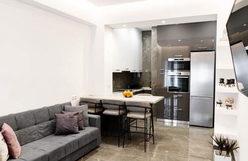 Attiki Apartamento | Larissa Railway &Metro station apartment