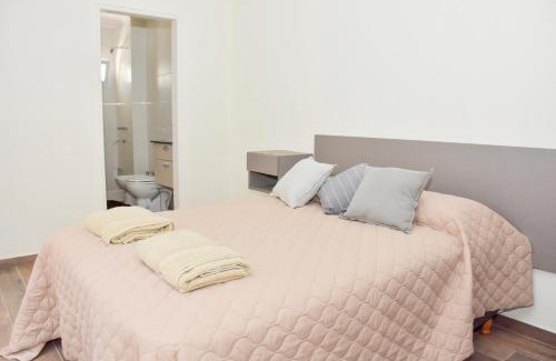 Chascomús Apartamento | Las Blanquitas- departamentos en el casco histórico de Chascomús, a pocos metros de la laguna