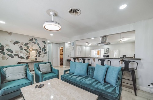 Las Vegas Casa | Las Vegas - 5 Mins From The Strip 4 Bedroom Home by RedAwning