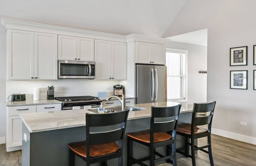 Ottawa Casa | Last Call Never | 3 Bed, 2.5 Bath