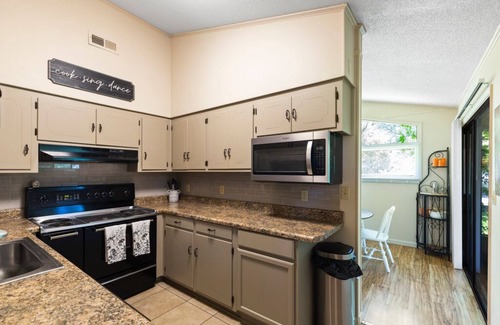 Utica Casa | Epic Fall Road Trips ~Weekends ~ Holidays - Clemson Graduation