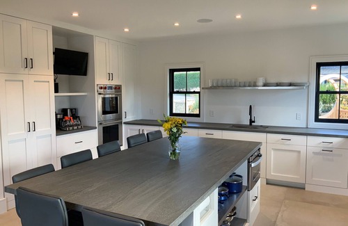 Nantucket Town Casa | LAST MINUTE DEAL 8/23! Luxurious Nantucket Compound - Pool, Spa, Private Office.