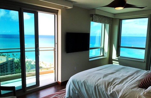 Waikiki Villa | **Last Minute Vacations** Hilton Hawaiian Village Waikiki Beach