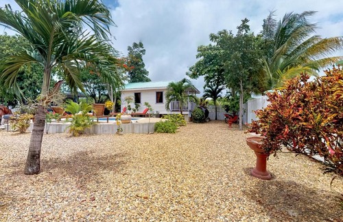 Hopkins Apartamento | Latitude Adjustment Gold Standard Certified