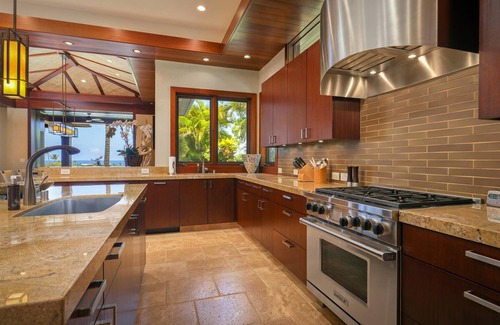 Kaupulehu Casa | Laueki 5 – Ocean View Estate | Onsite Staff & Daily Housekeeping