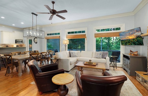 Big Canoe Cabina | Laurel Landing Lodge - Big Canoe GA