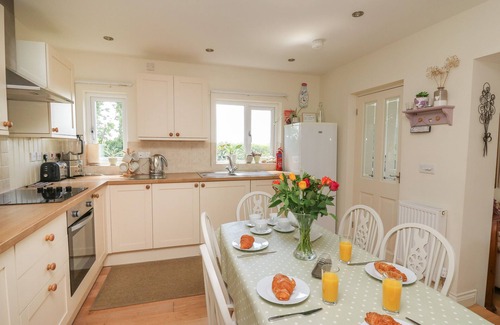 Haverfordwest Cabaña | Lavender Lodge