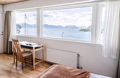 Brekke Hotel | Lavik Fjord Hotell