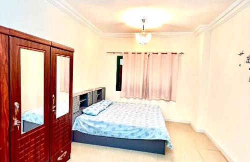 Al Mankhool Apartamento | Lavish Sharing Family Room !! Furnished !!Free Bill