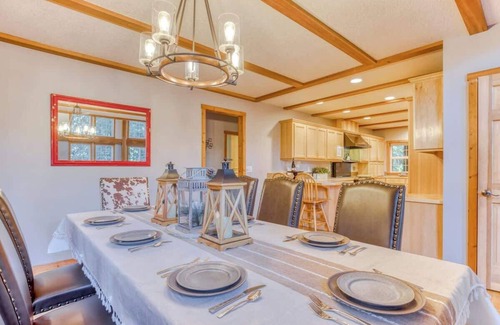 Welches Cabina | Lazy Bear Lodge: Hot Tub Resort Pool & Game Room