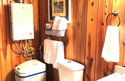 Monticello Cabaña | Lazy Daze Cottage with Great Lake Freeman views in Monticello, IN.
