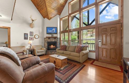 Reeds Spring Casa | Lazy JC Lodge lodge