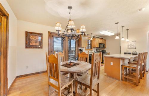 Reeds Spring Casa | Lazy JC Lodge lodge