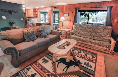 Estes Park Casa | Lazy R Cottages- 9 cabin