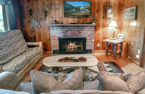 Estes Park Casa | Lazy R Cottages- 9 cabin