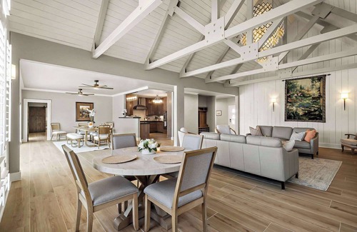 Boerne Casa | Lazy River Ranch -Events, PIckleball, Billiards, Golf