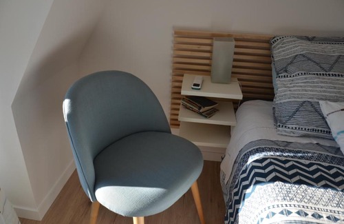 Downtown Angers Cama Y Desayuno | LE BEAU REPAIRE, chambres d'hôtes, quartier historique, 1 à 3 chambres, étage indépendant
