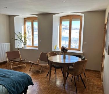 Brey-et-Maison-du-Bois Apartamento | Le belvédère des deux lacs