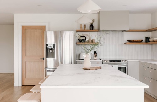 Prince Edward Casa | Le Bon Vivant - A County Fieldhouse Retreat