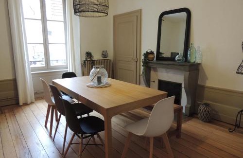 Vesoul Apartamento | Le Breuil - Spacieux, Chaleureux, Emplacement Idéal