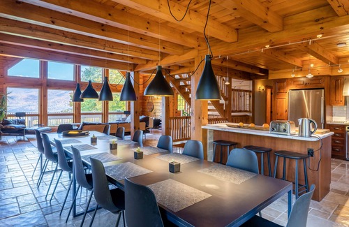 Jewett Chalet De Esquí | Le Chalet: Modern Design, Mountain views, Chef's Kitchen, Sauna & Hot Tub