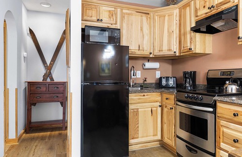 Mountain Village Condominio | Le Chamonix B by Avantstay Located In Mountain Village, Close to Gondola & Skiing