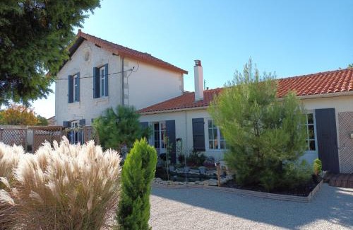 Pons Cama Y Desayuno | Le Clos des Passiflores