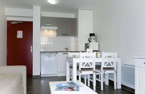 Chinon Apartamento | Le Clos St. Michel by Interhome
