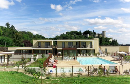 Chinon Apartamento | Le Clos St. Michel by Interhome
