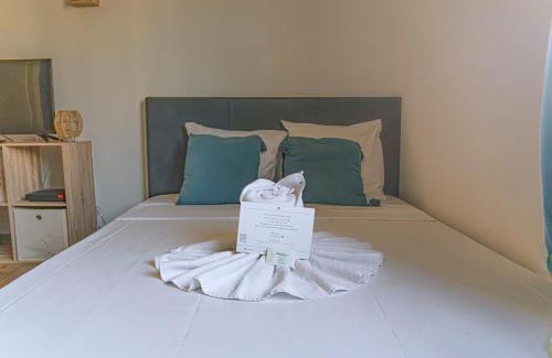 Sainte-Clotilde Apartamento | Le Cocon Bleu Studio 5min from Airport