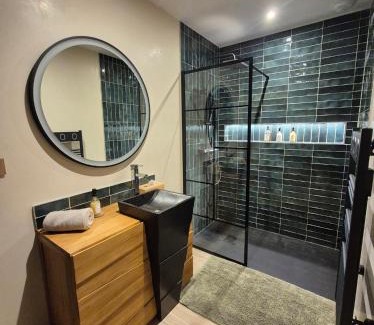 Carpentras Cama Y Desayuno | Le Cocoon - Jacuzzi, Sauna et Piscine privée
