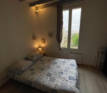 Centre Ville Apartamento | Le cosy- calme, idéale couple, business, longs séjours(WIFI, Netflix, stationnement public gratuit)