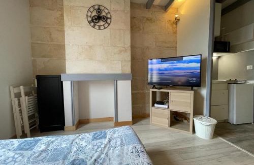 Centre Ville Apartamento | Le cosy- calme, idéale couple, business, longs séjours(WIFI, Netflix, stationnement public gratuit)