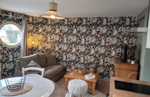Donville-les-Bains Apartamento | Le cours Donville, appart neuf à 100m de la mer