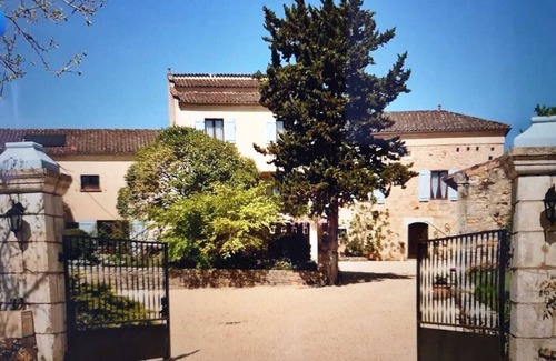 Fumel Cabaña | Le Figuier, one of a pair of charming stylish gîtes in a tranquil rural location