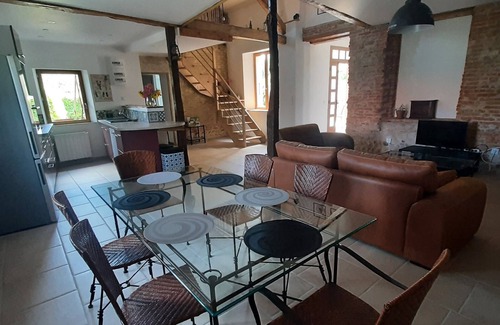 Rieux-Volvestre Casa | Le Gîte de Pierre Vous Accueille au Cœur du Volvestre