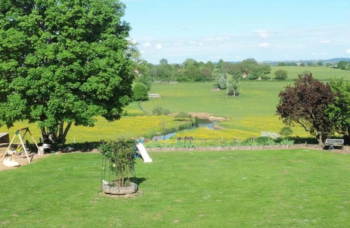 Anzy-le-Duc Casa | le Gîte du Lac - Anzy LE DUC